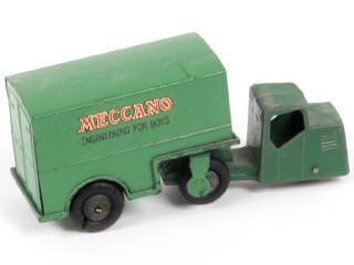 Lot 180 - DINKY TOYS (GB) (1)