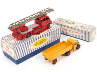 Lot 192 - DINKY TOYS (GB) (2)