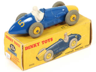 Lot 177 - DINKY TOYS (GB) (1)