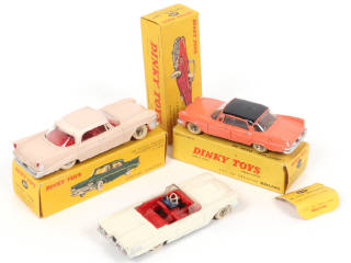 Lot 263 - DINKY TOYS (FRANCE) (3)