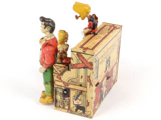 Lot 18 - UNIQUE ART MANUFACTURING CO (USA) (1)