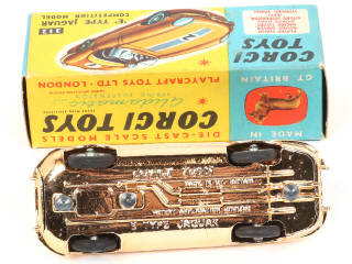 Lot 261 - CORGI TOYS (GB) (1)