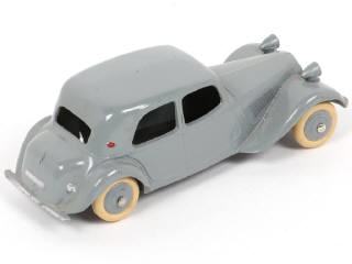 Lot 400 - DINKY TOYS (FRANCE) (1)