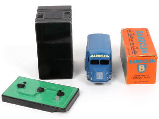 Lot 441 - DINKY TOYS (FRANCE) (1)