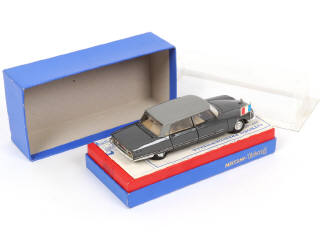 Lot 439 - DINKY TOYS (FRANCE) (1)