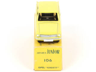 Lot 392 - DINKY TOYS (FRANCE) Série JUNIOR (1)