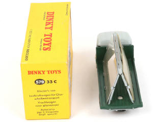 Lot 449 - DINKY TOYS (FRANCE) (1)