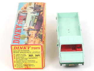 Lot 451 - DINKY TOYS (FRANCE) (1)