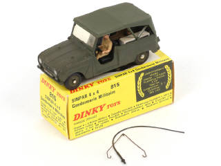 Lot 440 - DINKY TOYS (FRANCE) (1)
