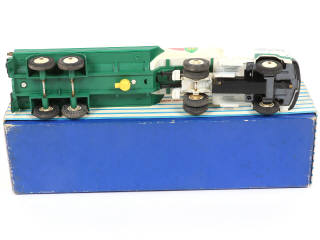 Lot 460 - DINKY TOYS (FRANCE) (1)