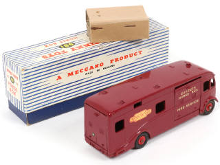 Lot 540 - DINKY TOYS (GB) (1)