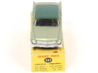 Lot 430 - DINKY TOYS (FRANCE) (1)