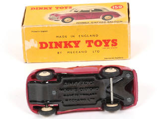 Lot 516 - DINKY TOYS (GB) (1)
