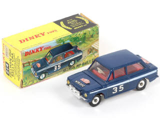 Lot 526 - DINKY TOYS (GB) (1)