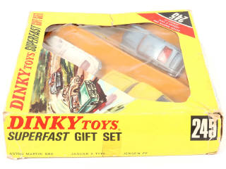 Lot 486 - DINKY TOYS (GB) (1)