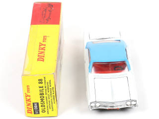 Lot 533 - DINKY TOYS (GB) (1)