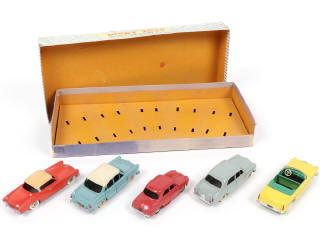 Lot 383 - DINKY TOYS (FRANCE) (1)