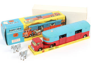 Lot 265 - CORGI TOYS (GB) (1)