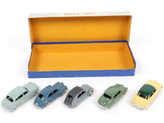Lot 382 - DINKY TOYS (FRANCE) (1)