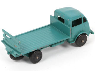 Lot 407 - DINKY TOYS (FRANCE) (1)