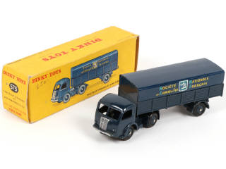 Lot 448 - DINKY TOYS (FRANCE) (1)