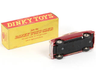Lot 519 - DINKY TOYS (GB) (1)