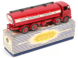 Lot 539 - DINKY TOYS (GB) (1)