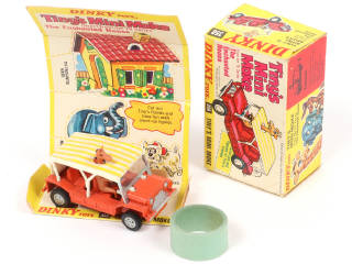 Lot 530 - DINKY TOYS (GB) (1)