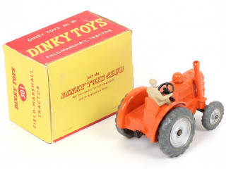 Lot 224 - DINKY TOYS (GB) (1)