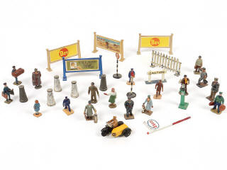 Lot 25 - DIVERS (32)