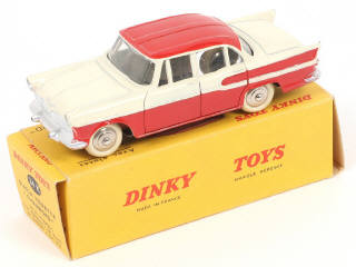Lot 261 - DINKY TOYS (FRANCE) (1)