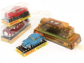 Lot 245 - DINKY TOYS (GB) (4)