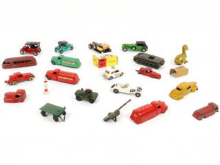 Lot 104 - DIVERS (22)