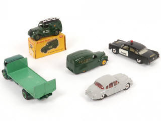 Lot 248 - DINKY TOYS (GB) (5)