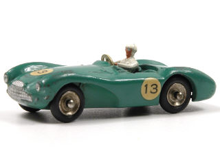 Lot 108 - DINKY TOYS FRANCE (1)