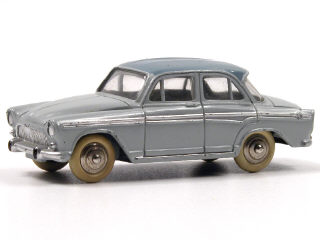 Lot 143 - DINKY TOYS FRANCE (1)