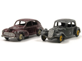 Lot 223 - DINKY TOYS (FRANCE) (2)