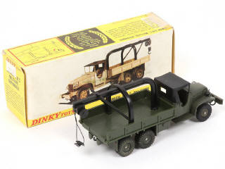Lot 274 - DINKY TOYS (FRANCE) (1)