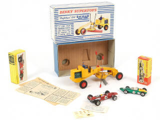 Lot 243 - DINKY TOYS (3)