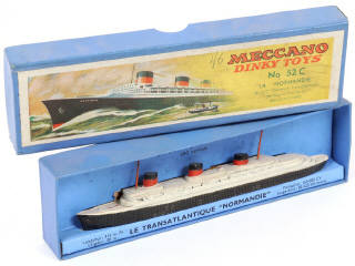 Lot 254 - DINKY TOYS (FRANCE) (1)