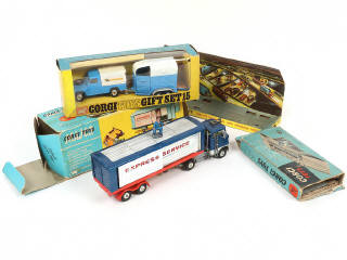 Lot 155 - CORGI TOYS (GB) (3)