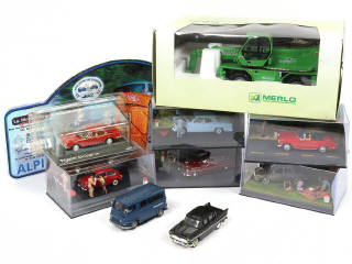 Lot 77 - DIVERS (10)