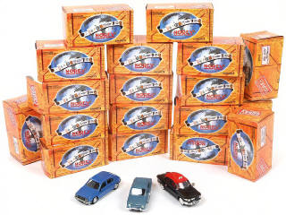 Lot 215 - EDITIONS HACHETTE (FRANCE) (18)