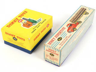 Lot 287 - DINKY TOYS (FRANCE) (2)