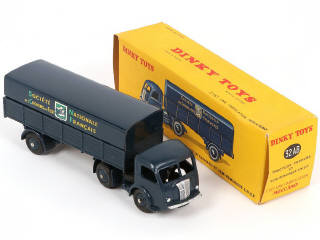 Lot 265 - DINKY TOYS (FRANCE) (1)