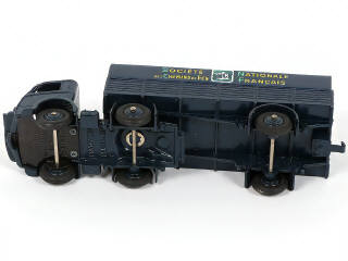 Lot 265 - DINKY TOYS (FRANCE) (1)