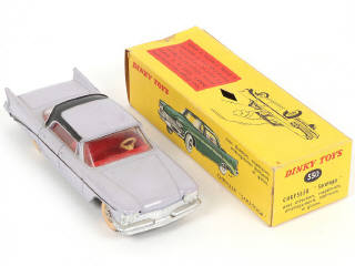 Lot 300 - DINKY TOYS (FRANCE) (3)