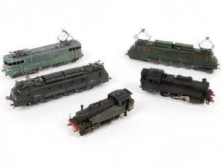 Lot 22 - DIVERS 'HO' (5)