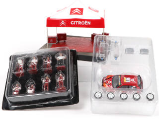 Lot 88 - DIVERS (11)