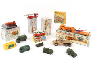 Lot 89 - DIVERS (11)